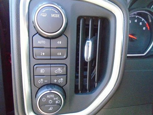 Used 2021 Chevrolet Silverado 1500 LTZ w/ Z71 Off-Road Package image 18