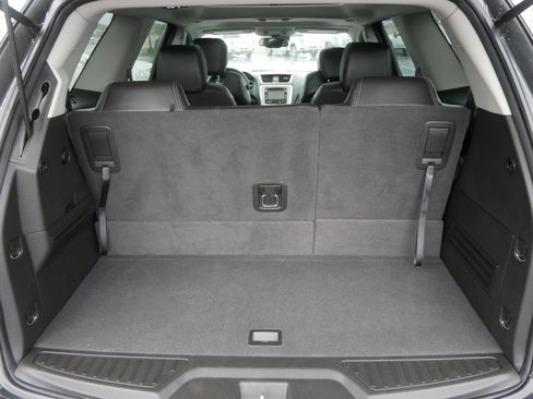 Used 2015 GMC Acadia SLT w/ Open Road Package AWD/4WD image 10