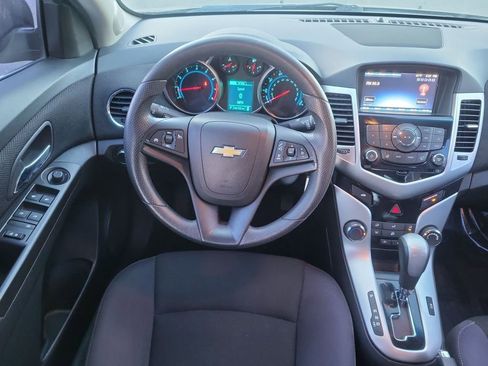 Used 2015 Chevrolet Cruze LT w/ Technology Package image 27