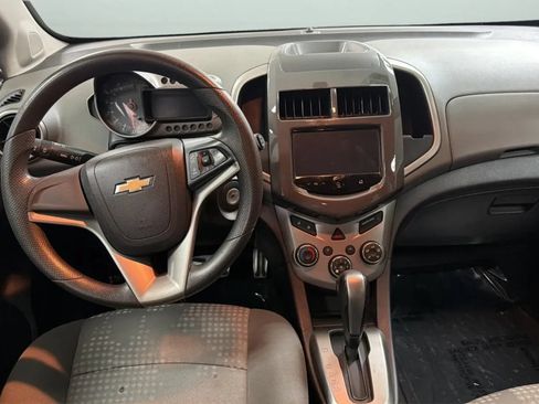 Used 2014 Chevrolet Sonic LS FWD image 11