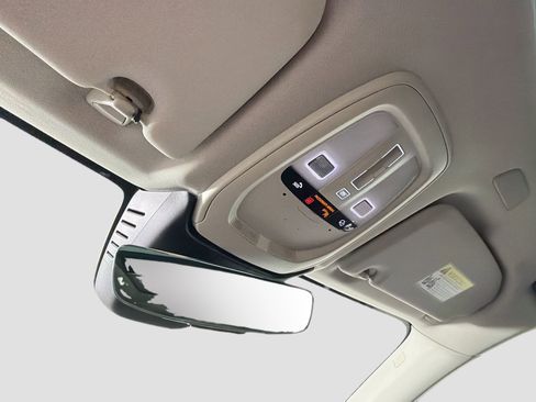 Certified 2023 Volvo XC60 B5 Plus FWD image 20