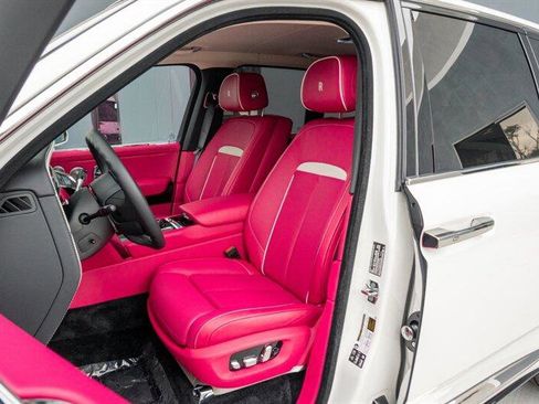 Used 2025 Rolls-Royce Cullinan image 13