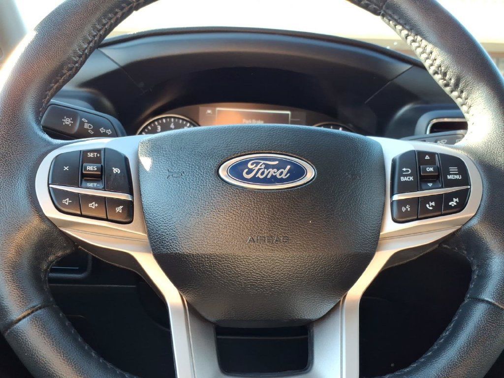 Used 2023 Ford Explorer XLT w/ Equipment Group 202A AWD/4WD image 23