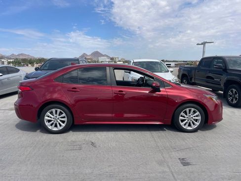Used 2024 Toyota Corolla LE w/ LE Premium Package FWD image 3