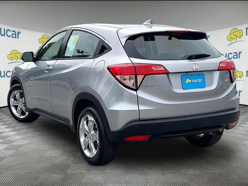 Used 2017 Honda HR-V LX image 4