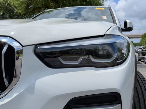 Used 2022 BMW X5 sDrive40i w/ Premium Package image 3