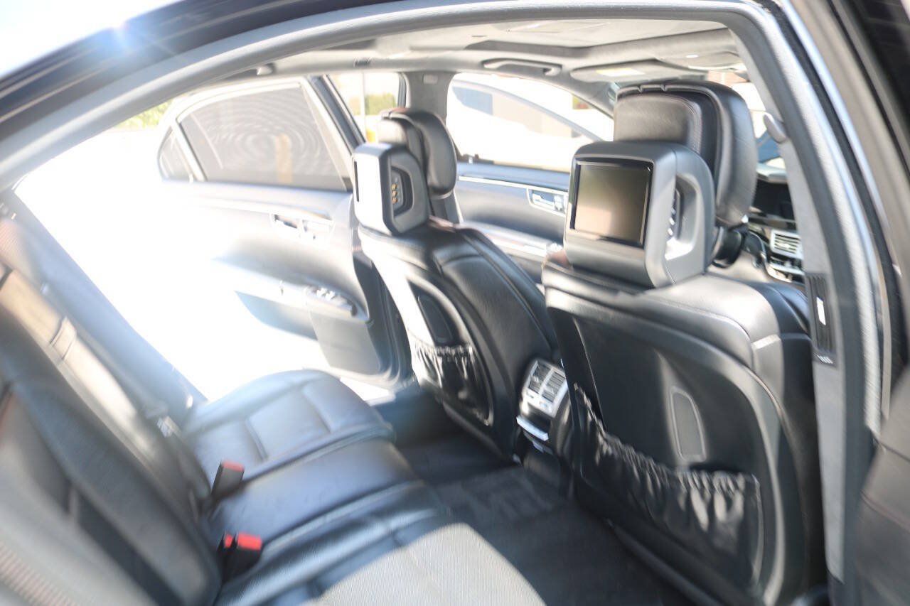 Used 2011 Mercedes-Benz S 63 AMG image 3