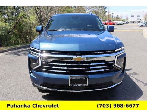 New 2026 Chevrolet Suburban LT w/ Comfort Package AWD/4WD image 2