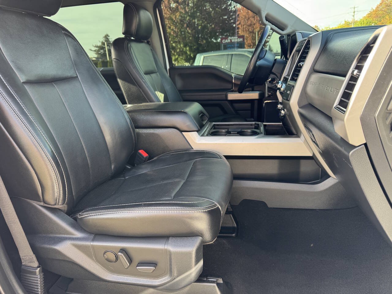 Used 2020 Ford F250 Lariat w/ Lariat Value Package AWD/4WD image 13