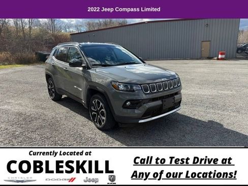 Used 2022 Jeep Compass Limited image 1
