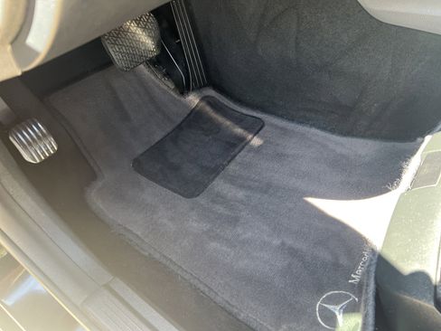 Used 2014 Mercedes-Benz E 350 4MATIC Sedan image 15