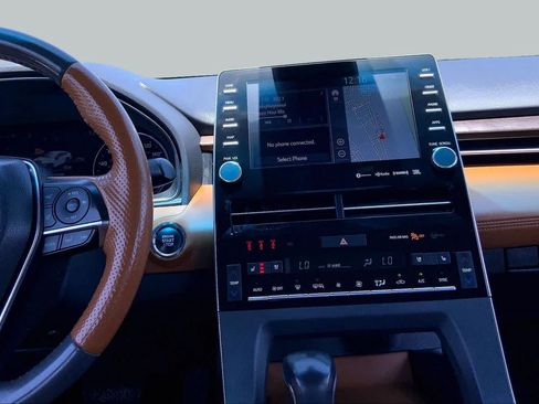 Used 2022 Toyota Avalon Limited w/ Advanced Safety Package FWD image 7