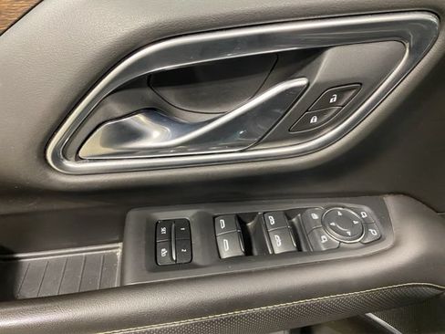 Used 2021 Chevrolet Suburban Premier AWD/4WD image 13