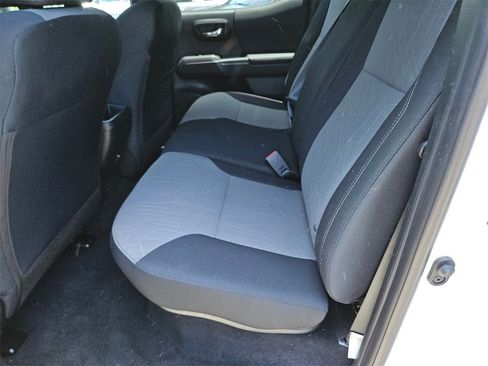 Used 2021 Toyota Tacoma TRD Off-Road w/ Technology Package image 12