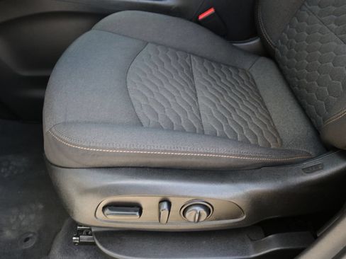 Used 2021 Chevrolet Equinox LT FWD image 13