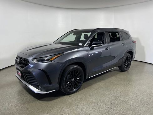 Certified 2025 Toyota Highlander XSE AWD/4WD image 7