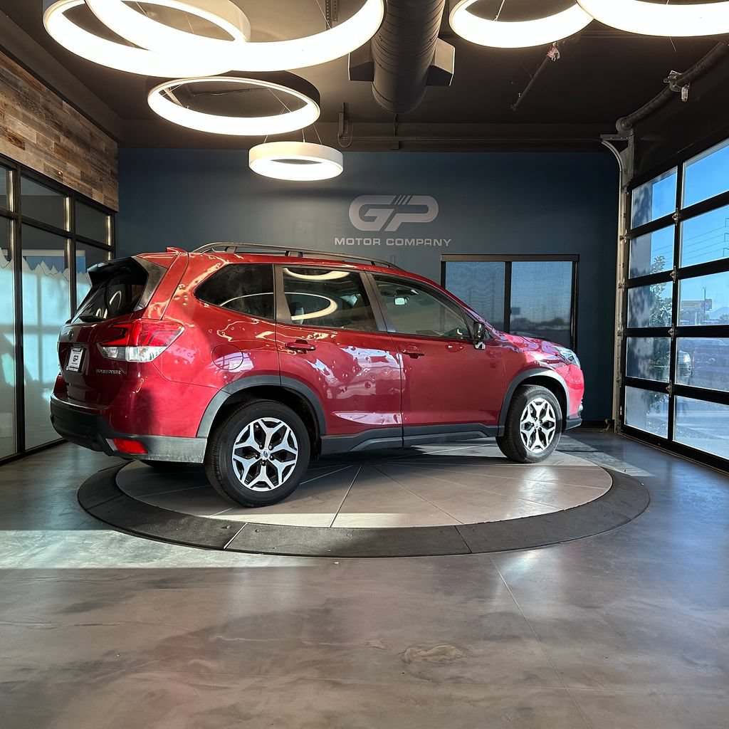 Used 2023 Subaru Forester Premium AWD/4WD image 3