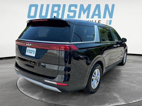Used 2023 Kia Carnival LX FWD image 6