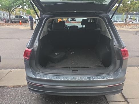 Used 2023 Volkswagen Tiguan SE w/ Panoramic Sunroof Package AWD/4WD image 21