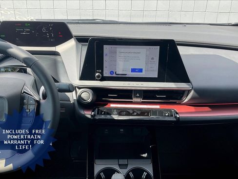New 2026 Toyota Prius Plug-In Hybrid FWD image 9