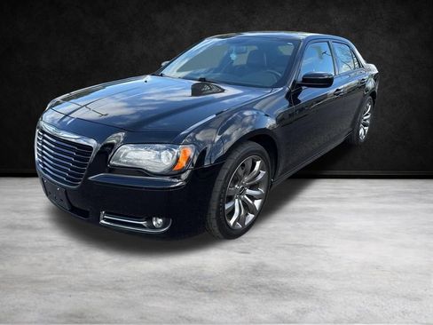 Used 2014 Chrysler 300 S image 10