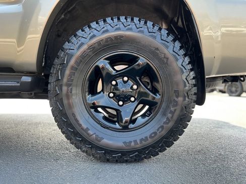 Used 2006 Toyota 4Runner SR5 AWD/4WD image 28