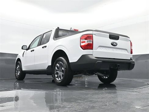 New 2025 Ford Maverick XLT w/ Equipment Group 302A image 22
