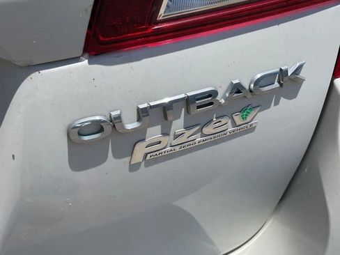 Used 2016 Subaru Outback 2.5i Limited AWD/4WD image 23