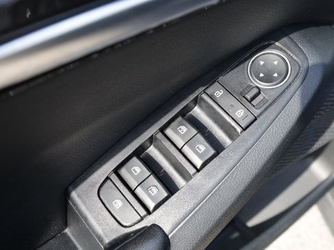 Used 2023 Kia Seltos EX image 25