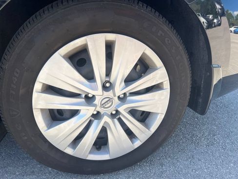 Certified 2025 Nissan Sentra S FWD image 5
