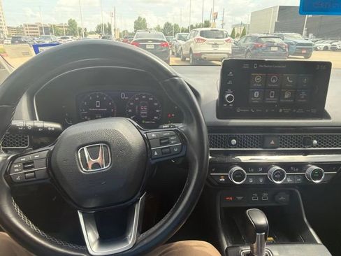Used 2022 Honda Civic Touring image 18