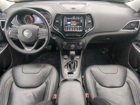 Certified 2019 Jeep Cherokee Limited w/ Luxury Group image 22