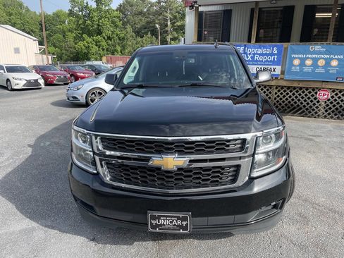 Used 2019 Chevrolet Suburban LT image 28
