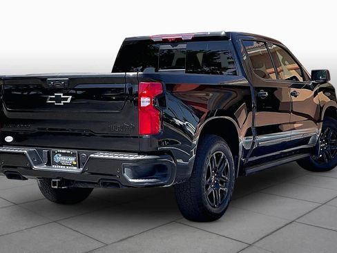 Used 2025 Chevrolet Silverado 1500 High Country w/ Midnight Edition AWD/4WD image 13
