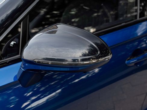 Used 2026 Bentley Flying Spur Azure image 13