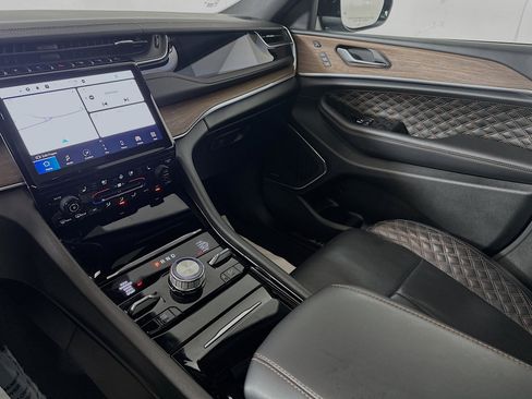 Used 2023 Jeep Grand Cherokee L Summit w/ Advanced Protech Group IV image 24