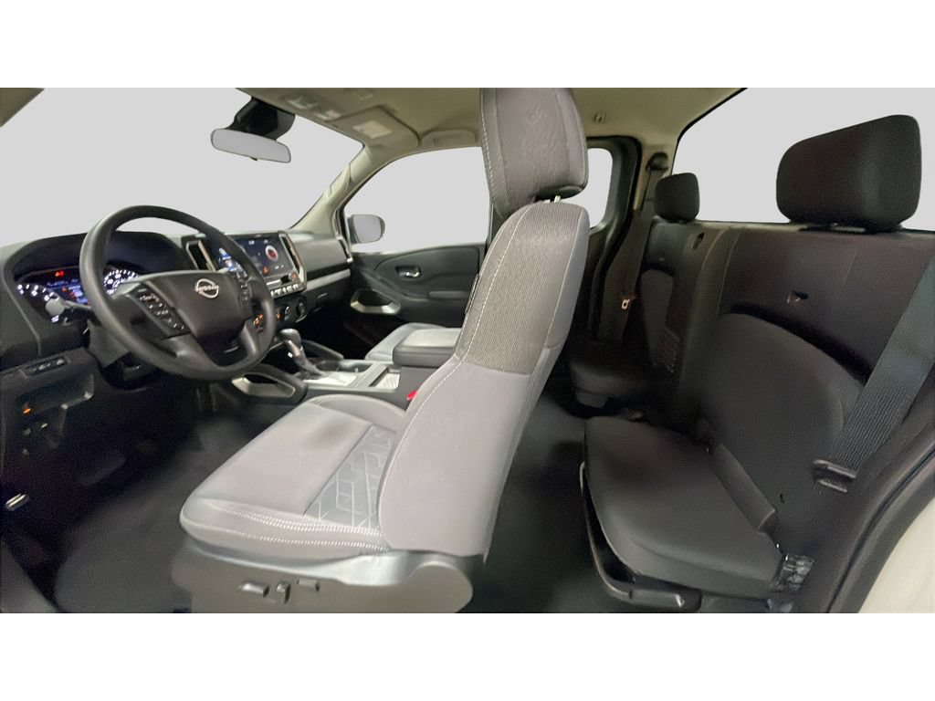 Used 2025 Nissan Frontier SV AWD/4WD image 15
