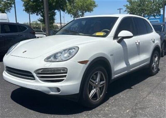 Used 2014 Porsche Cayenne Diesel AWD/4WD image 3