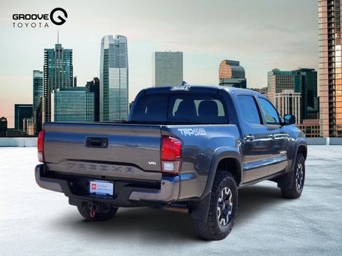 Used 2019 Toyota Tacoma TRD Off-Road image 5