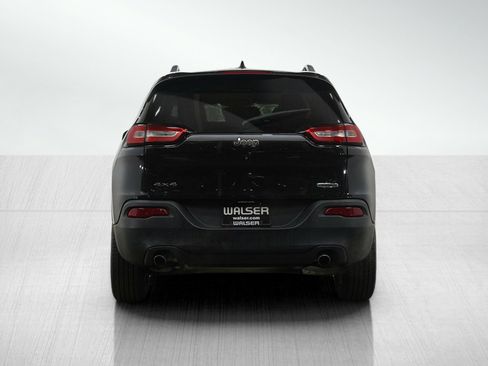 Used 2014 Jeep Cherokee Latitude w/ Comfort/Convenience Group image 4