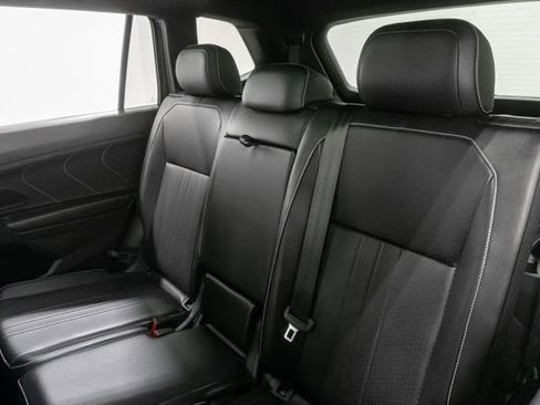 Used 2024 Volkswagen Tiguan SE R-Line FWD image 29