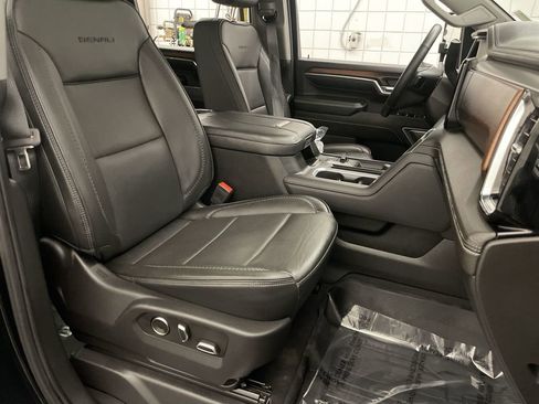 Used 2024 GMC Sierra 2500 Denali w/ Denali Reserve Package AWD/4WD image 23
