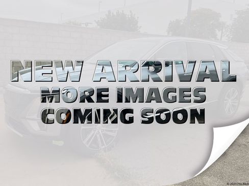 Used 2024 Cadillac Lyriq Luxury RWD image 3
