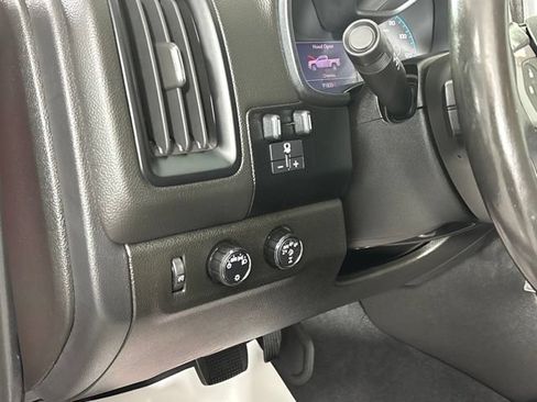 Used 2019 Chevrolet Colorado ZR2 AWD/4WD image 19