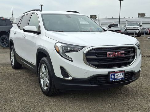 Used 2018 GMC Terrain SLE w/ Driver Convenience Package image 2