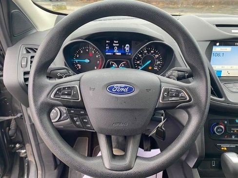 Certified 2017 Ford Escape SE w/ Equipment Group 201A AWD/4WD image 9