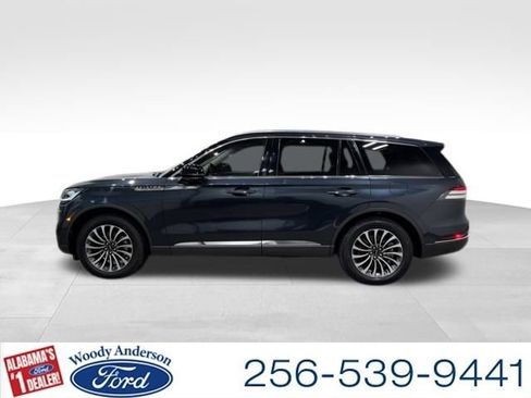 Used 2022 Lincoln Aviator Reserve w/ Elements Package Plus image 3