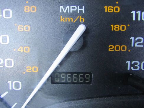 Used 2000 Saturn L-Series LS2 image 34