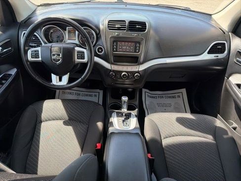 Used 2018 Dodge Journey SE FWD image 25