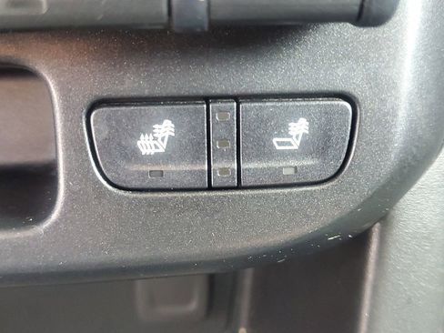 Used 2018 Chevrolet Colorado Z71 image 32